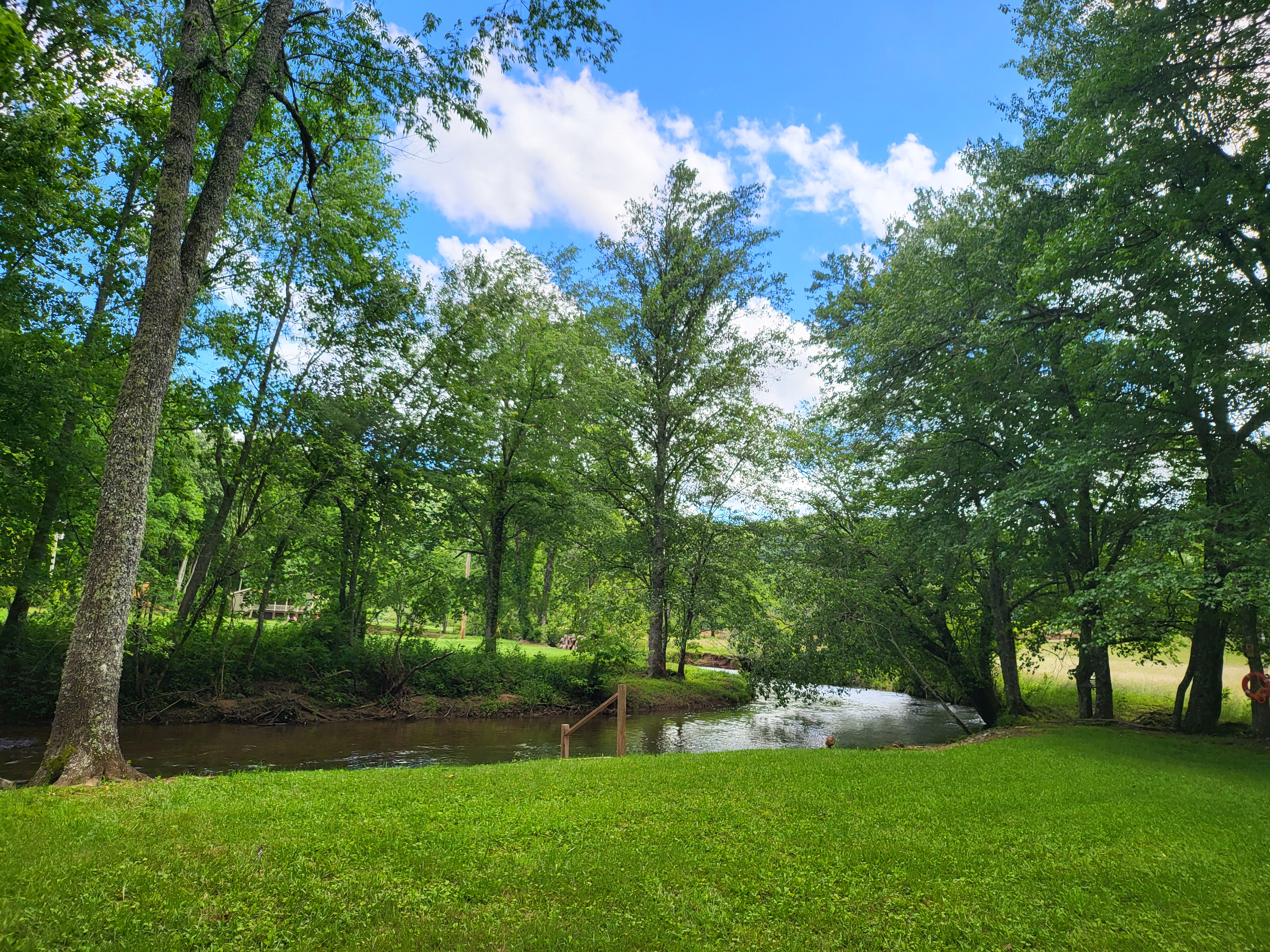 Headwaters cabin on the Toccoa River in Suches, GA